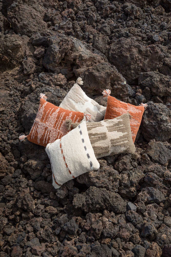 THROW PILLOW ZAGROS BROWN-SEASHELL - Image 5