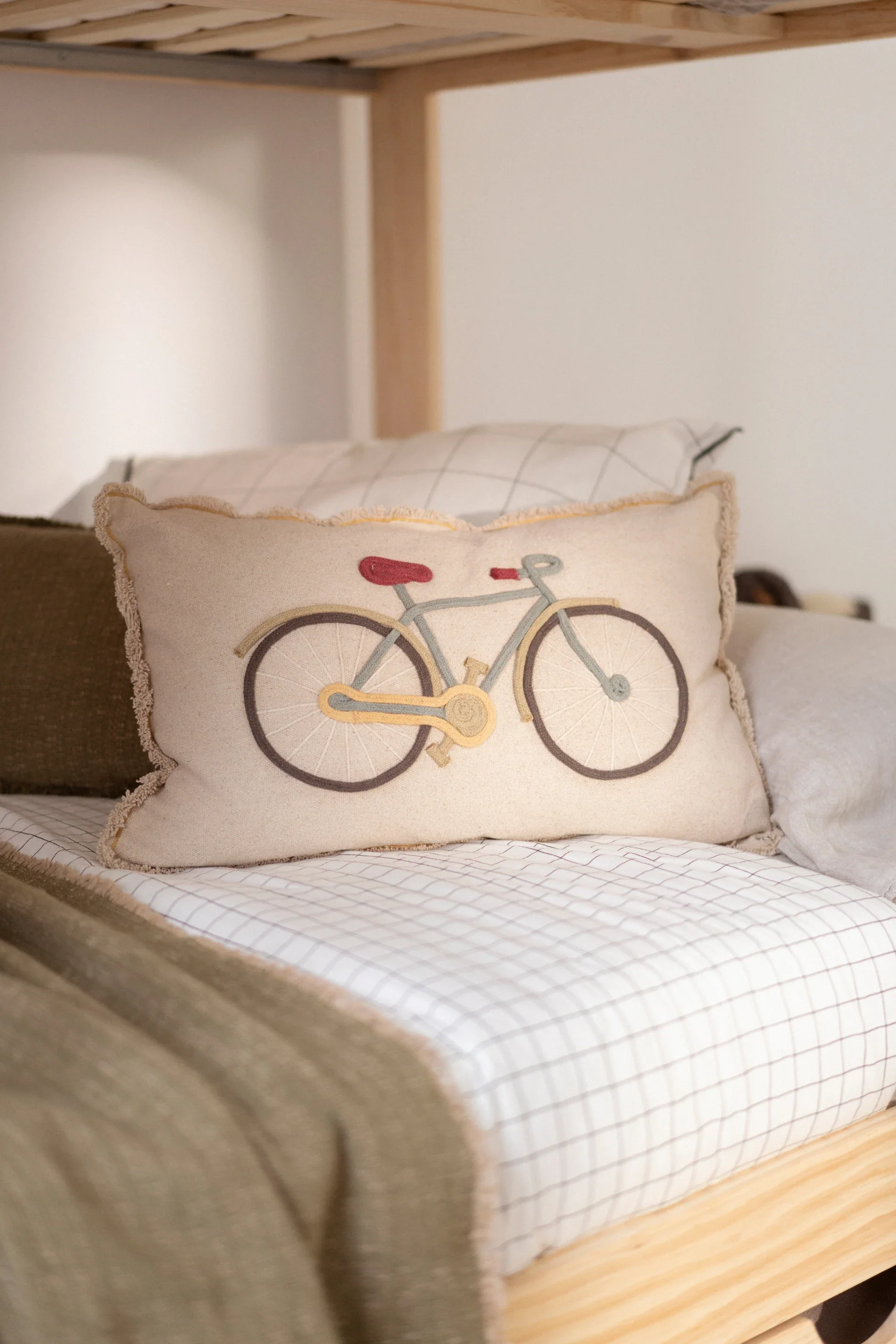 FLOOR CUSHION BIKE - Image 2