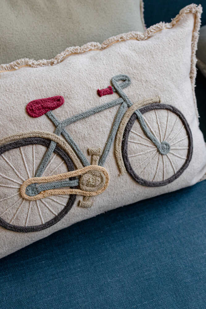 FLOOR CUSHION BIKE - Image 3