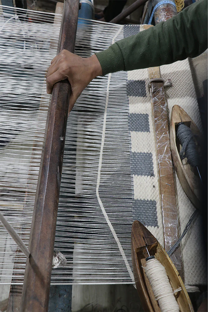 HANDLOOM RUG INTERSECTING NATURAL - Image 4