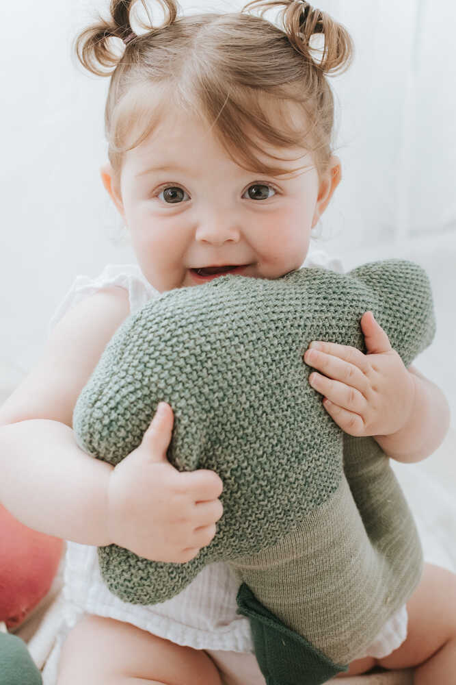 KNITTED CUSHION BRUCY THE BROCCOLI - Image 2