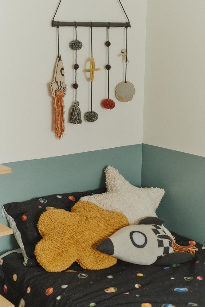 KNITTED CUSHION ROCKET - Image 3