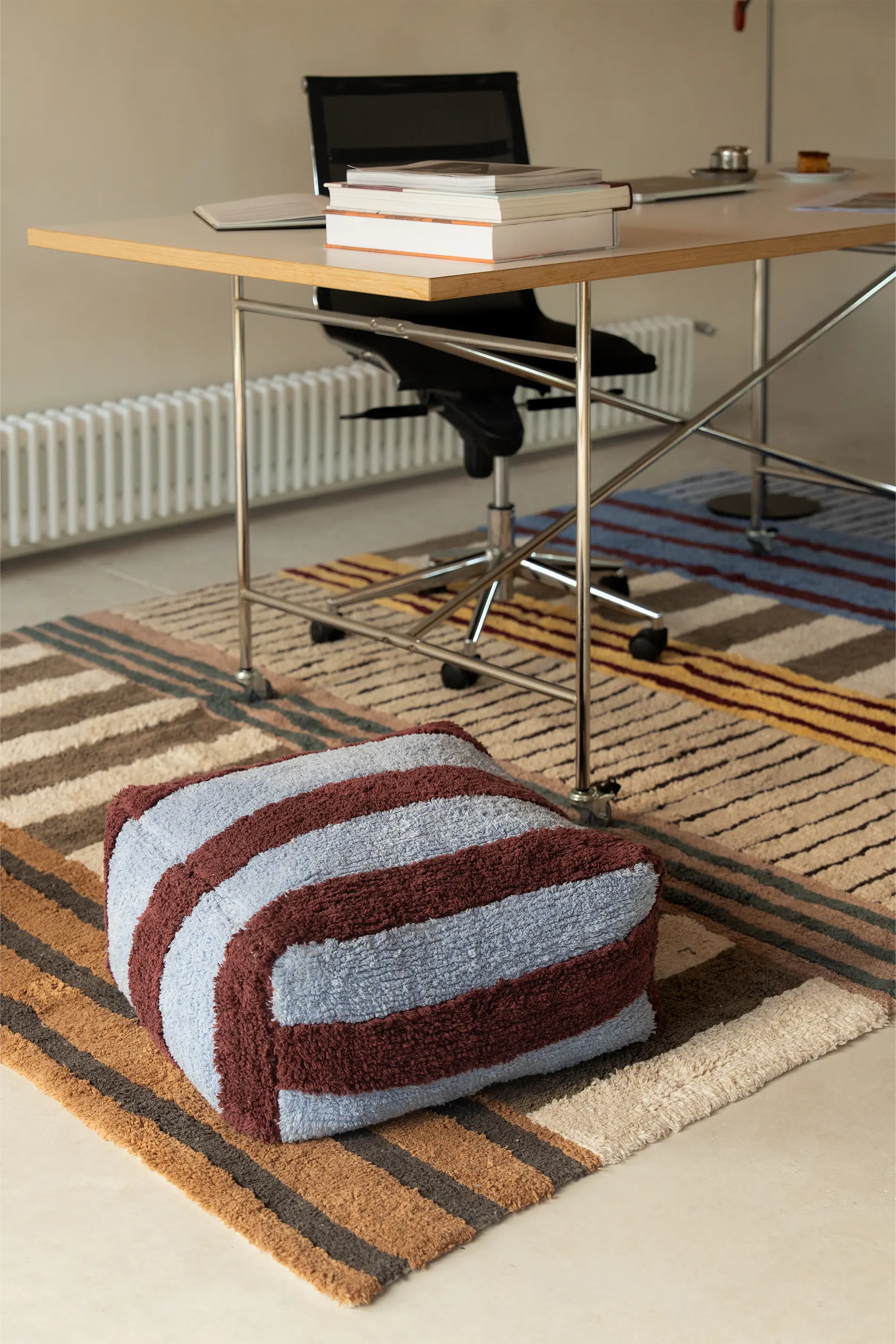 POUF LINES MARSALA - Image 2