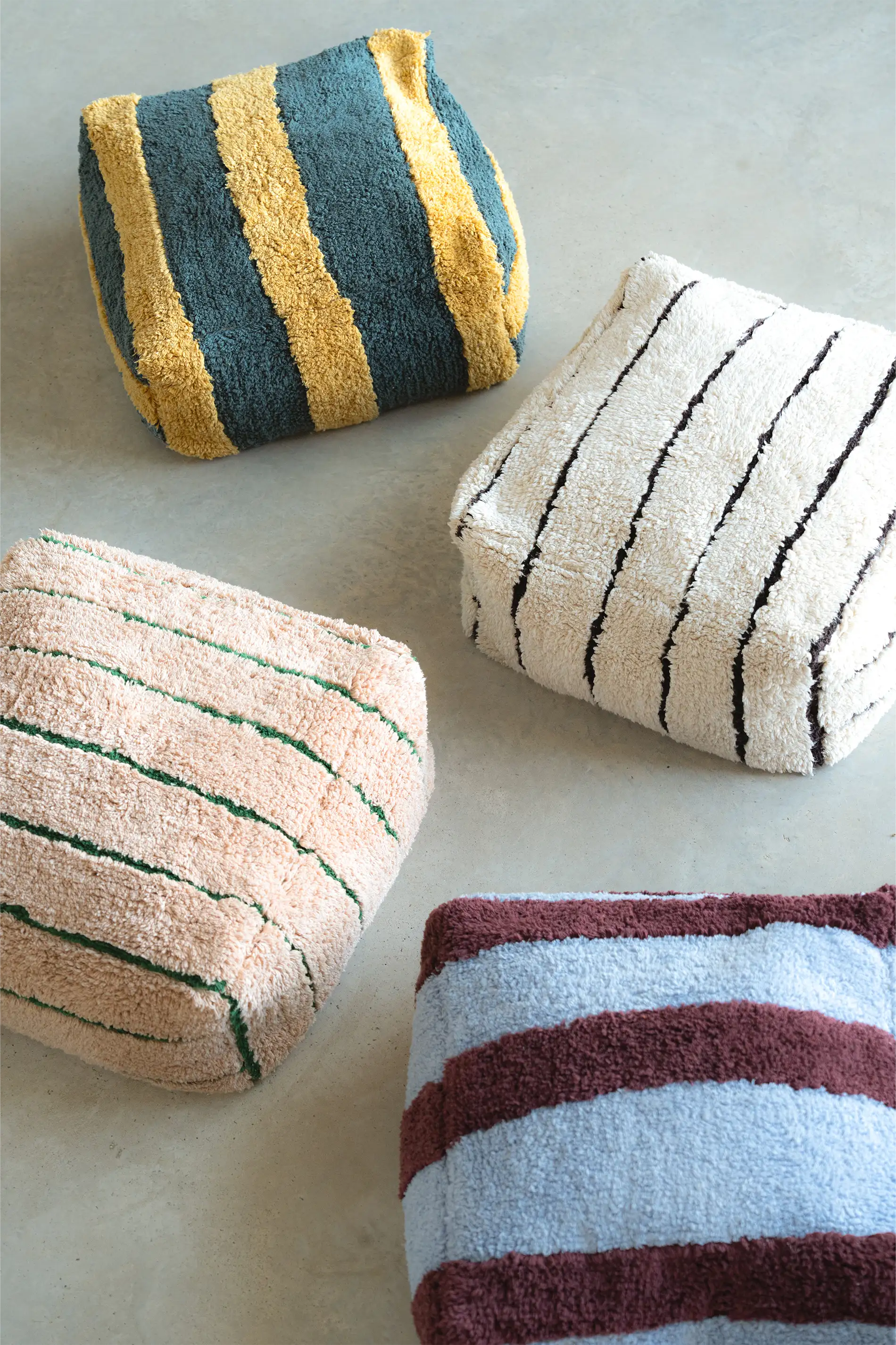 POUF LINES MARSALA - Image 3