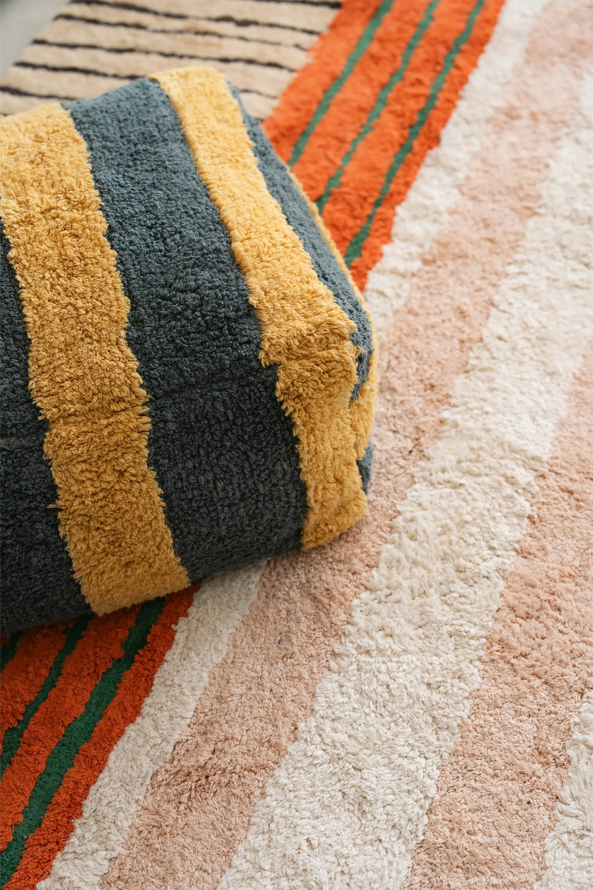 POUF LINES TERRAZO - Image 5