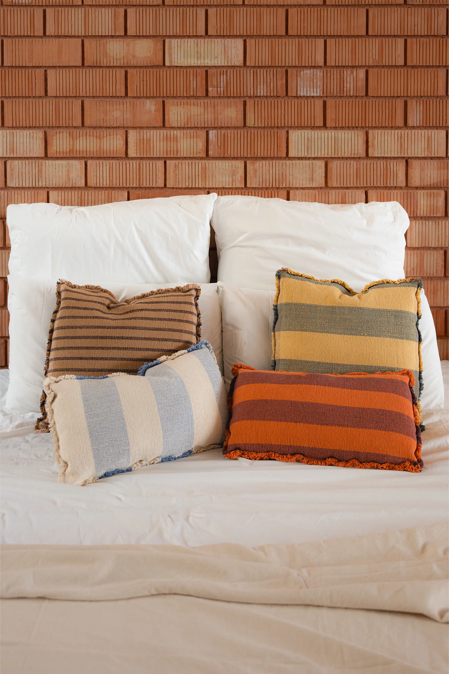 RECTANGULAR CUSHION LINES TERRACOTA - Image 4