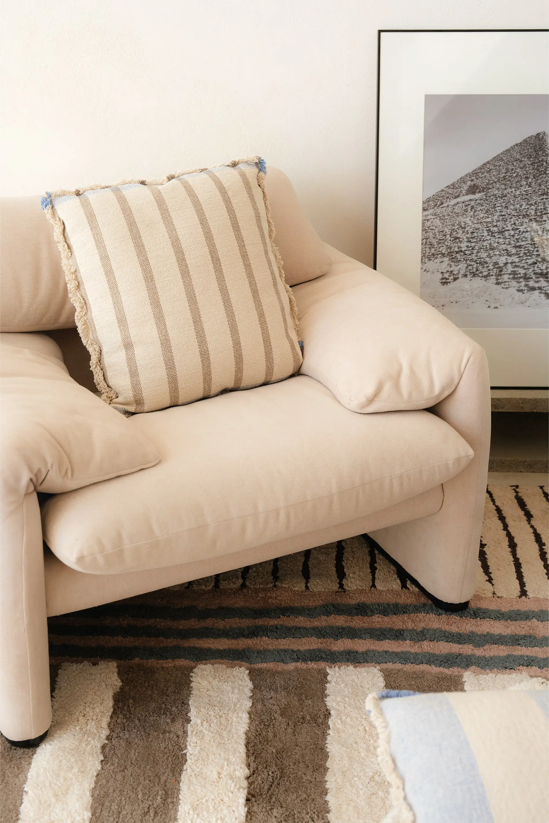 SQUARE CUSHION LINES BROWN - Image 2