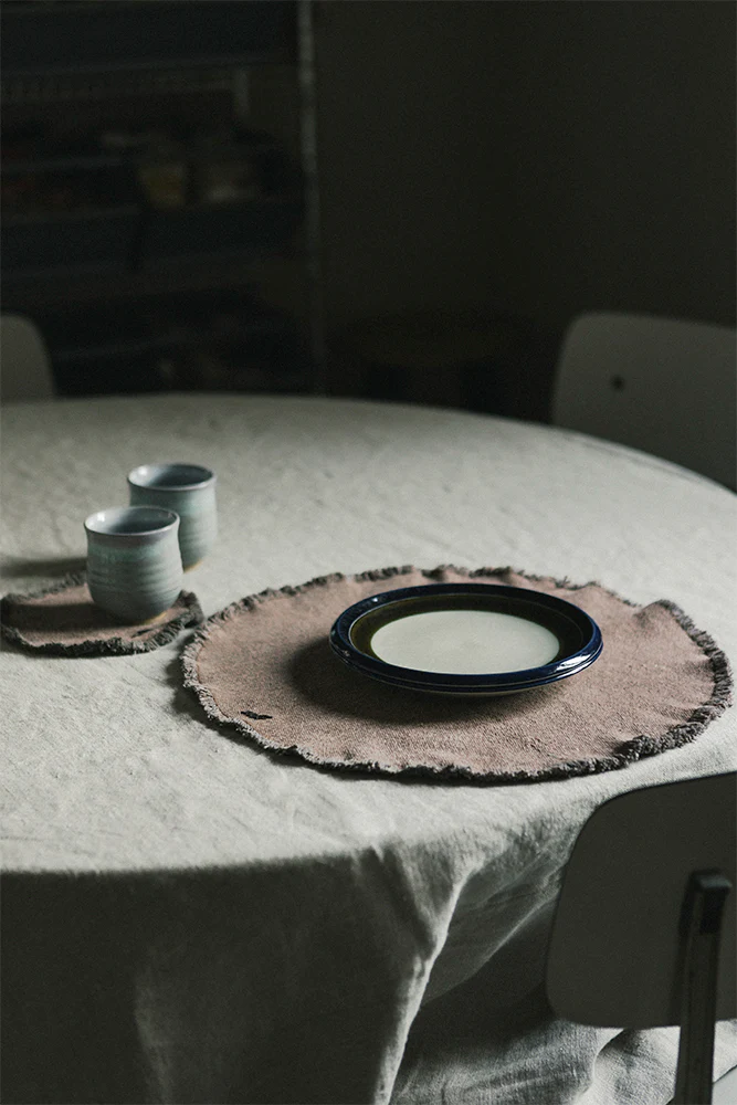 STONEWASHED PLACEMATS AND COASTERS SOIL BROWN (SET OF 4) - Image 2