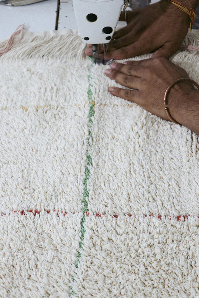WASHABLE AREA RUG COLOR LINES - Image 7