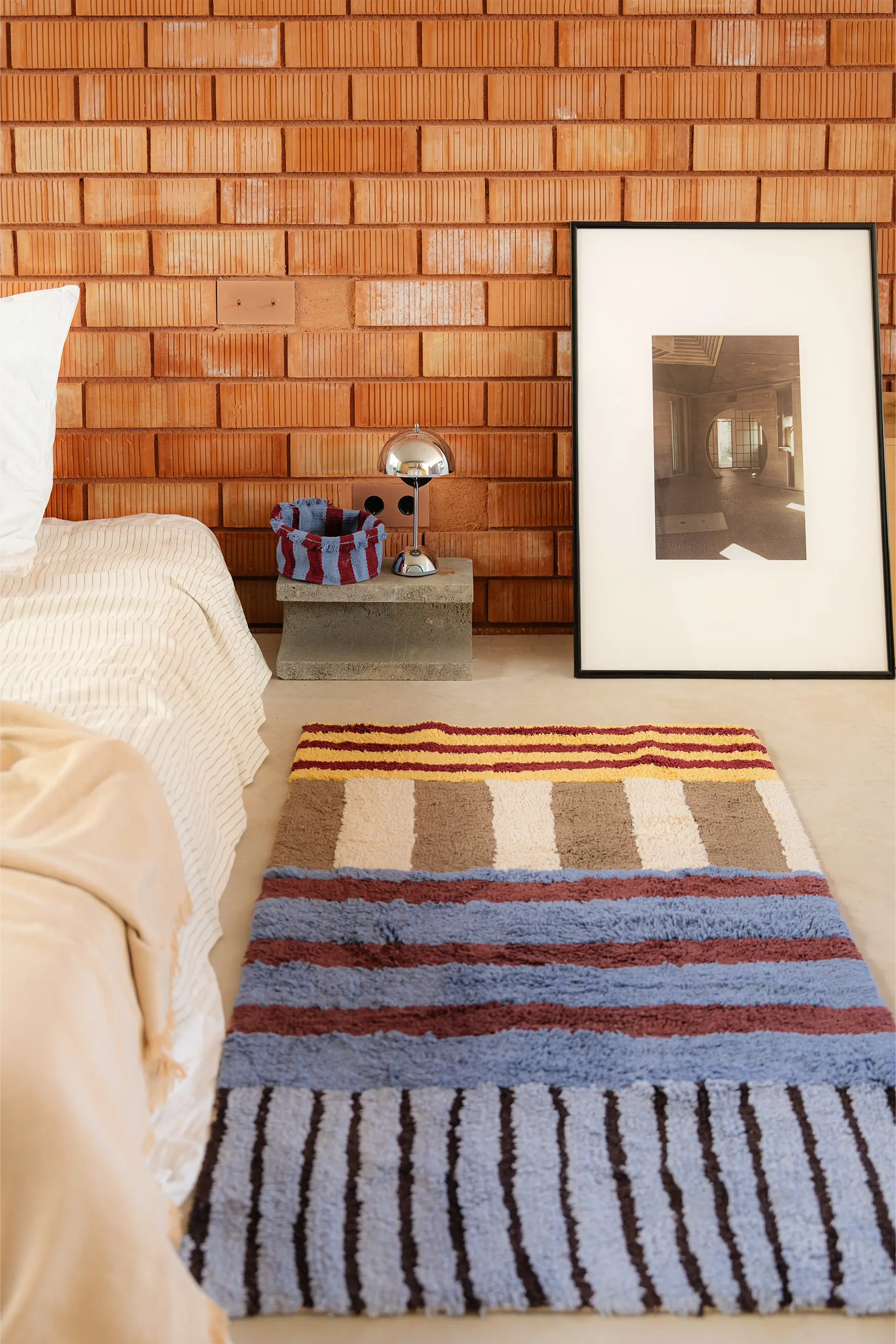 WASHABLE RUG COLOR ON INDIGO BLUE - Image 2