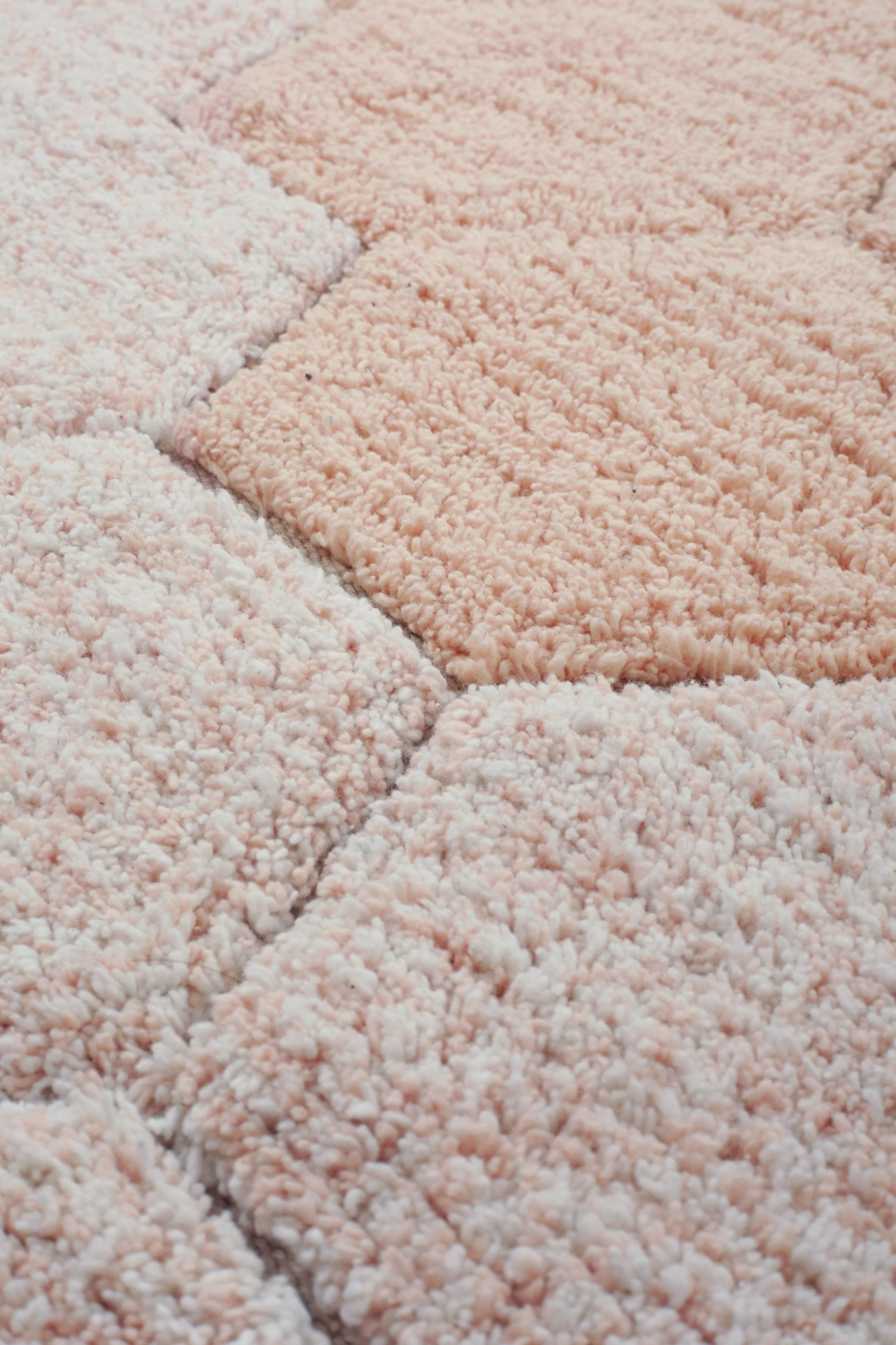 WASHABLE RUG ROUND HONEYCOMB ROSE - Image 5