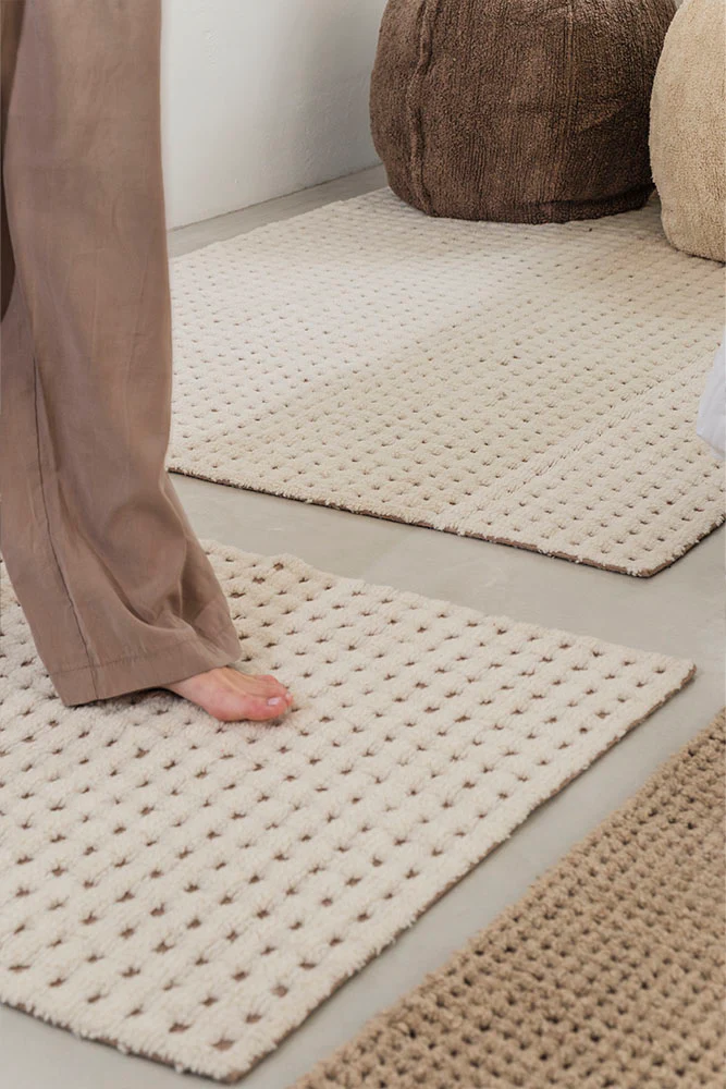 Wool Area Rug Reveal - Image 4